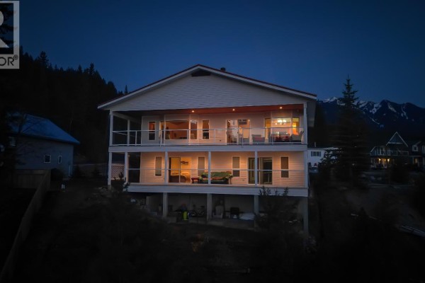 Primary Bedroom - 819 Silver Cove Drive, Silverton, BC V0G1S0 Photo 5