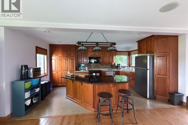 8192 Petrolia Line, Brooke Alvinston, ON, photo 3