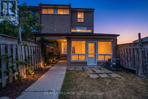 82 - 248 John Garland Boulevard, Toronto, ON, photo 2