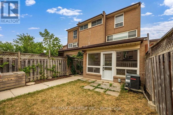 82 - 248 John Garland Boulevard, Toronto, ON, photo 3