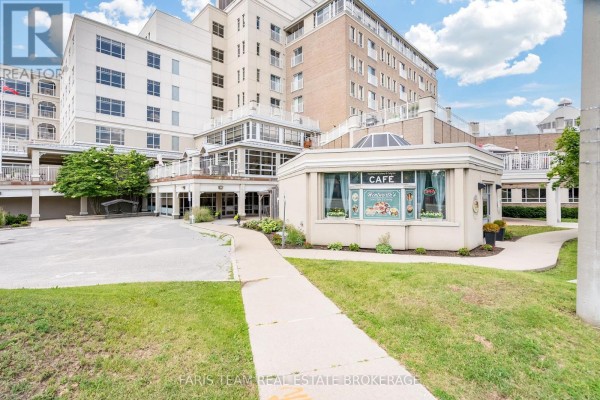82 - 74 Ross Street, Barrie, ON, photo 2