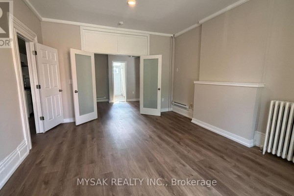 82-84 Welland Avenue, St  Catharines, ON L2R2N1 Photo 4