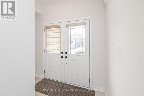 Bedroom 2 - 82 Baker Street, Thorold, ON L2V0N1 Photo 4