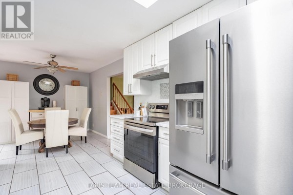 Great room - 82 Bayview Drive, Barrie, ON L4N3P1 Photo 5
