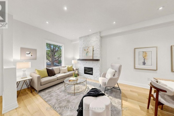Kitchen - 82 Caroline Avenue, Toronto, ON M4M2X7 Photo 3
