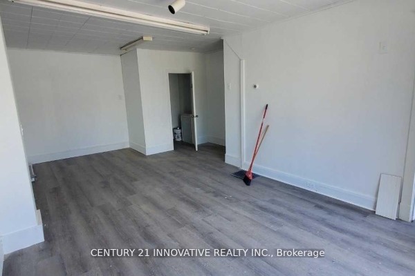 82 Centre Street N, Oshawa, ON, photo 3