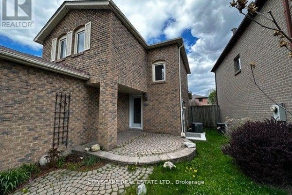Dining room - 82 Chatfield Drive, Ajax, ON L1T2J9 Photo 2