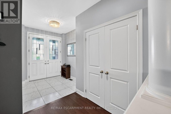 82 Chaumont Drive, Hamilton, ON L8J0J8 Photo 5