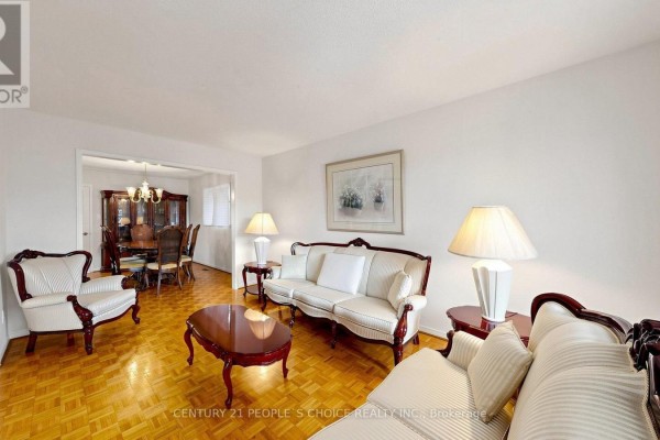 82 Embassy Drive, Vaughan, ON L4L5A7 Photo 5
