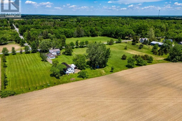 82 Gilbert Road, Norfolk, ON N3Y4K2 Photo 2