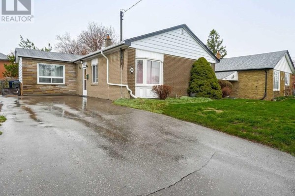 82 Pandora Circle, Toronto