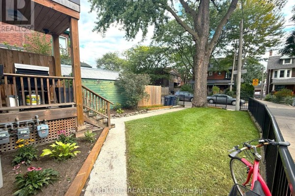 82 Parkway Avenue, Toronto, ON, photo 3