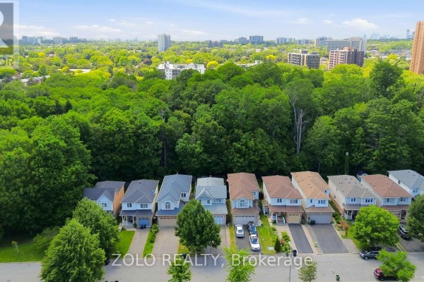 82 Piperbrook Crescent, Toronto, ON, photo 3