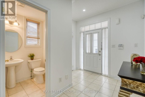 Dining room - 82 Prince Of Wales Drive, Markham, ON L6C0K2 Photo 3