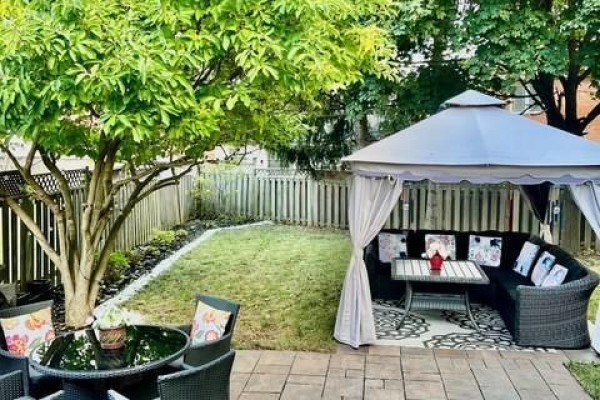 82 Ready Court, Brampton, ON, photo 2