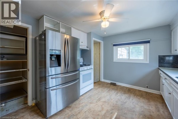 Utility room - 82 Salisbury Avenue, Brantford, ON N3S1N2 Photo 5