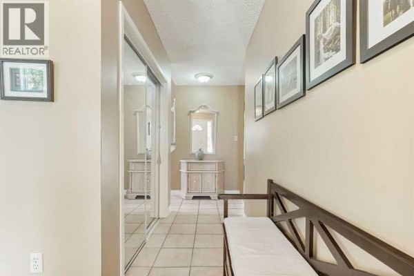 Family room - 82 Sherwood Boulevard W, Lethbridge, AB T1K6E9 Photo 3