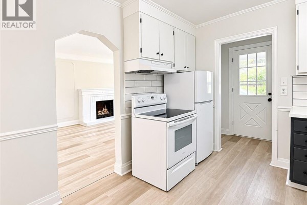 Recreation room - 82 Wilson Street E, Ancaster, ON L9G2B5 Photo 4