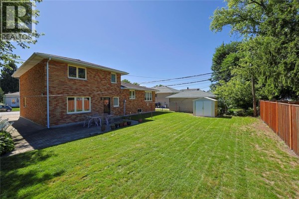 Kitchen - 820 Alexander Street, Sarnia, ON N7T5H1 Photo 3