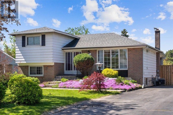 820 Bem Avenue, Pickering, ON, photo 2