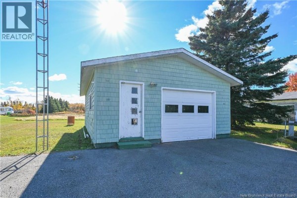 2pc Bathroom - 8200 Saint-paul Street, Bas Caraquet, NB E1W6E1 Photo 4