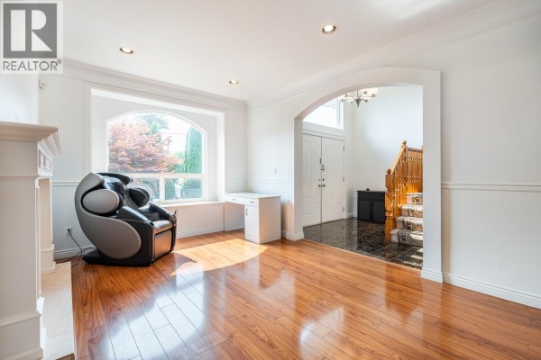 8207 15th Avenue, Burnaby, BC V3N1X7 Photo 5