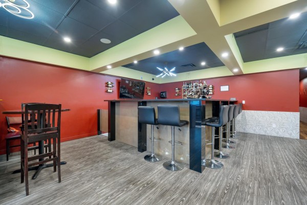 8208 107 St Nw, Edmonton, AB T6E6P4 Photo 5
