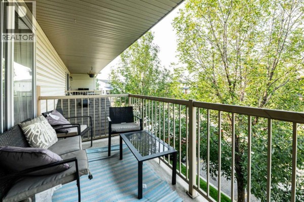 Living room - 821, 31 Jamieson Avenue, Red Deer, AB T4P0H9 Photo 5