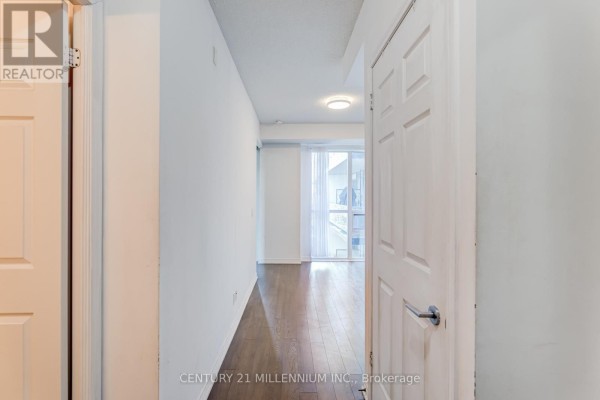 821 - 15 James Finlay Way, Toronto, ON M3M0B3 Photo 5