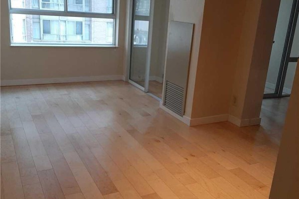 Primary Bedroom - 821 - 711 Bay Street, Toronto, ON M5G2J8 Photo 3