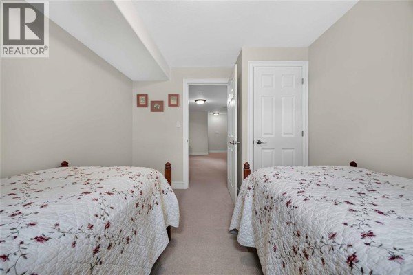 821 Carriage Way, Sarnia, ON, photo 3
