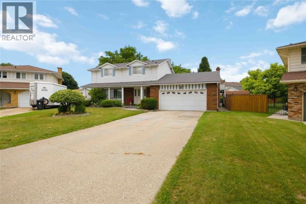 2pc Bathroom - 821 Danbury Crescent, Sarnia, ON N7S4L7 Photo 3