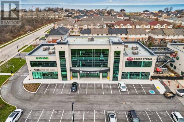 Commercial for rent at 821 North Service Road, Hamilton, ON - MLS® 8J8EaY