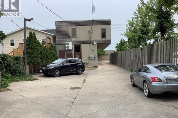 821 Walker Road, Windsor, ON N8X2N4 Photo 5