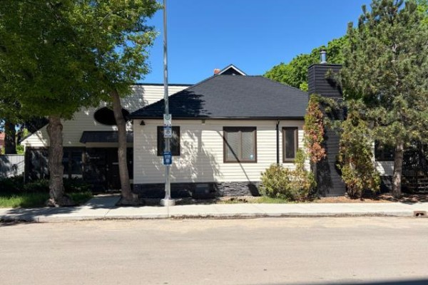 8210 108 Strret, Edmonton, AB T6E5T2 Photo 3
