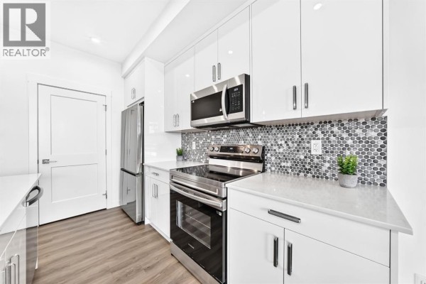 Bedroom - 8212, 1802 Mahogany Boulevard Se, Calgary, AB T3M4A5 Photo 5