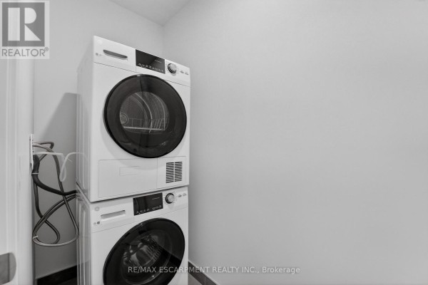 Bathroom - 822 - 461 Green Road, Hamilton, ON L8E0L5 Photo 5