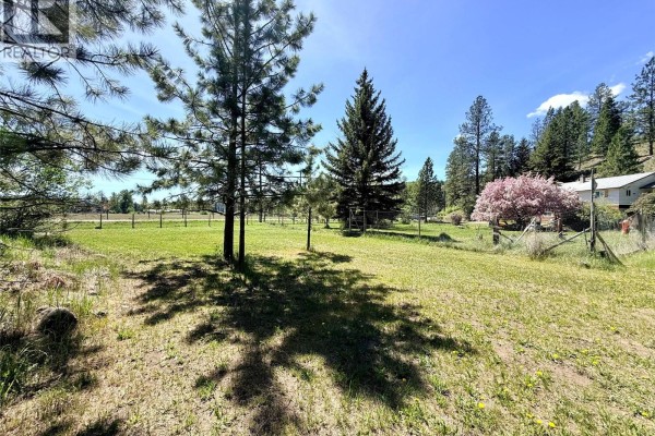 Hobby room - 822 Belfort Road, Princeton, BC V0X1W0 Photo 5