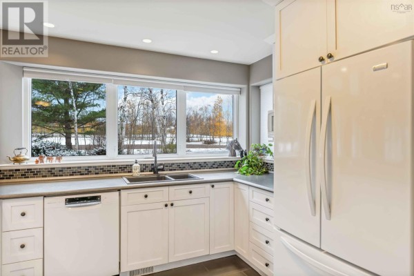 Den - 822 Cleveland Road, Windermere, NS B0P1E0 Photo 5