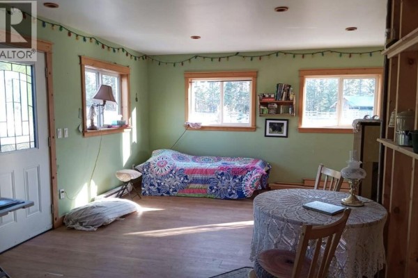 Primary Bedroom - 8224 Highway 95a, Kimberley, BC V1A3L6 Photo 3