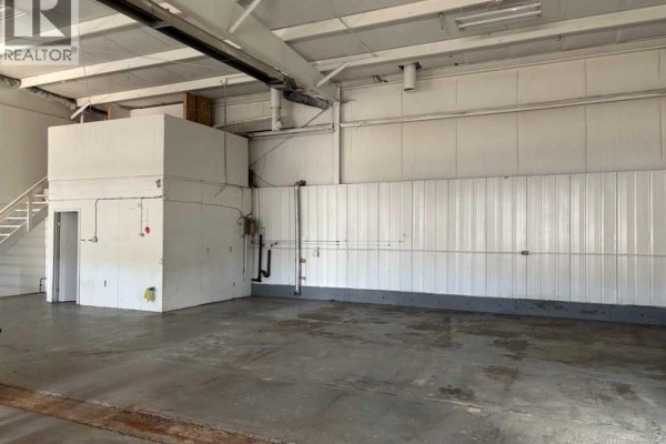 823 3 Avenue E, Brooks, AB T1R0G6 Photo 4