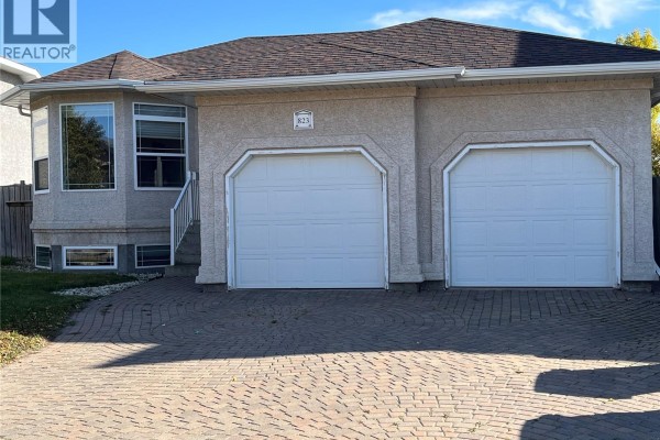Residential for sale at 823 Beechmont Lane, Saskatoon, SK - MLS® bHh7pf