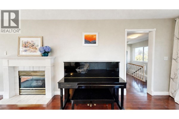 823 Burnaby Street, New Westminster, BC V3L4V8 Photo 5