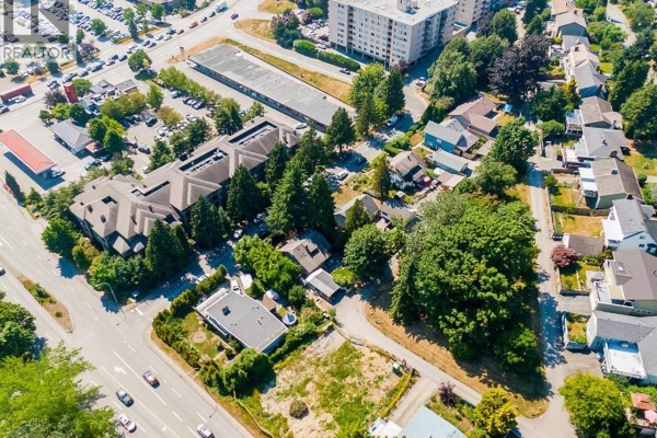 823 Sangster Place, New Westminster