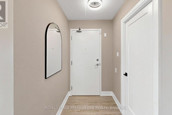Primary Bedroom - 824 - 1600 Keele Street, Toronto, ON M6N5J1 Photo 4