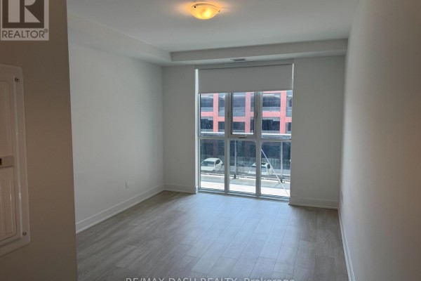 824 - 2545 Simcoe Street N, Oshawa, ON, photo 2