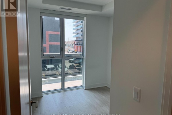 824 - 2545 Simcoe Street N, Oshawa, ON L1L0W3 Photo 5