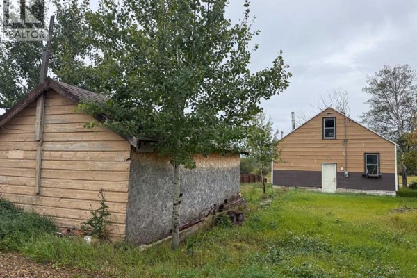 4pc Bathroom - 824 1 Avenue, Hines Creek, AB T0H2A0 Photo 3