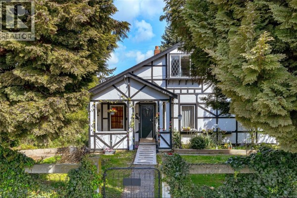 824 Ellery St, Esquimalt, BC, photo 2