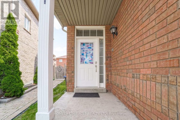 Eating area - 824 Khan Crescent, Mississauga, ON L5V2R2 Photo 4